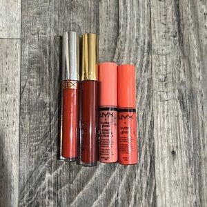 Lip gloss bundle!